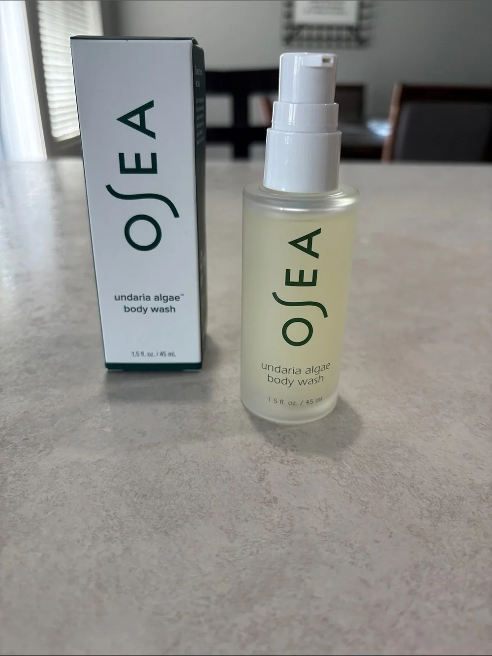 Sea Undaria Algae Body Wash – Green & White Bottle